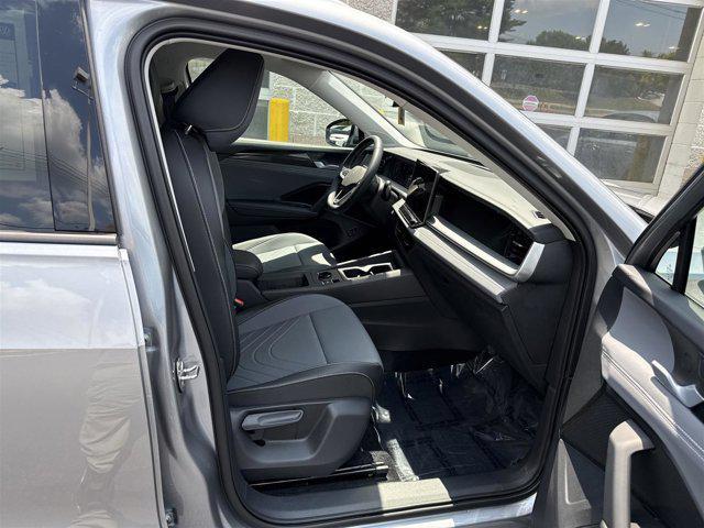 Photo of 2025 Pyrite Silver Metallic Volkswagen Tiguan
