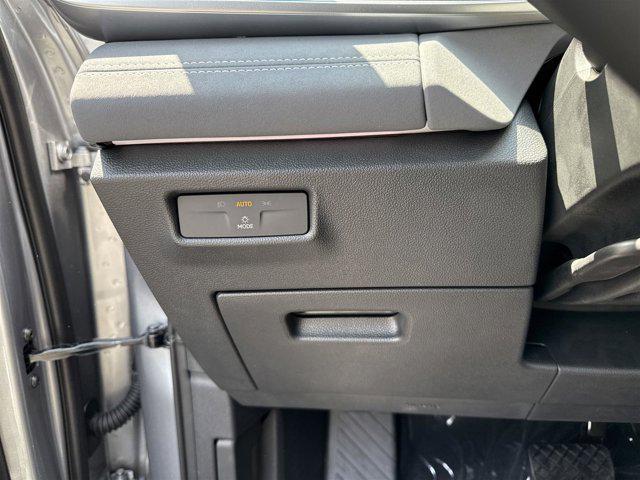 Photo of 2025 Pyrite Silver Metallic Volkswagen Tiguan