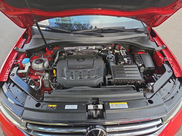 Photo of 2022 Kings Red Metallic Volkswagen Tiguan