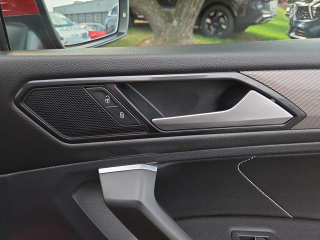 Photo of 2022 Kings Red Metallic Volkswagen Tiguan
