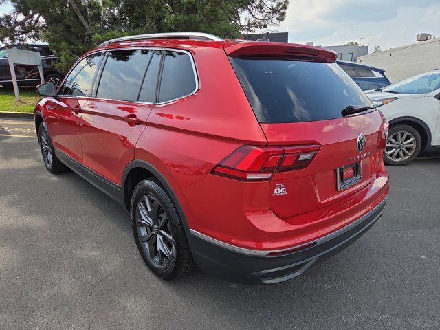 Photo of 2022 Kings Red Metallic Volkswagen Tiguan