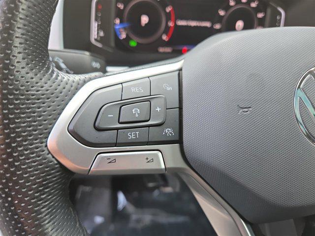 Photo of 2022 Pure White Volkswagen Atlas