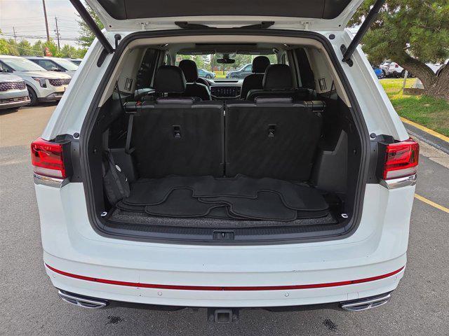 Photo of 2022 Pure White Volkswagen Atlas