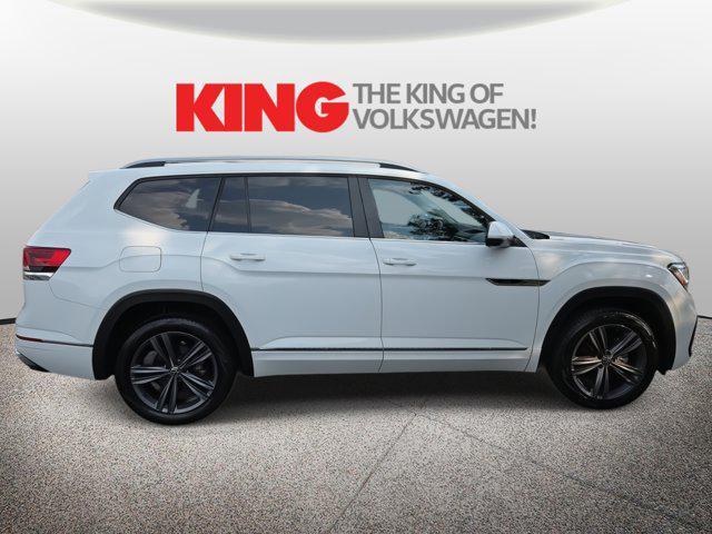 Photo of 2022 Pure White Volkswagen Atlas
