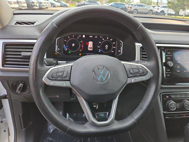 Photo of 2022 Pure White Volkswagen Atlas