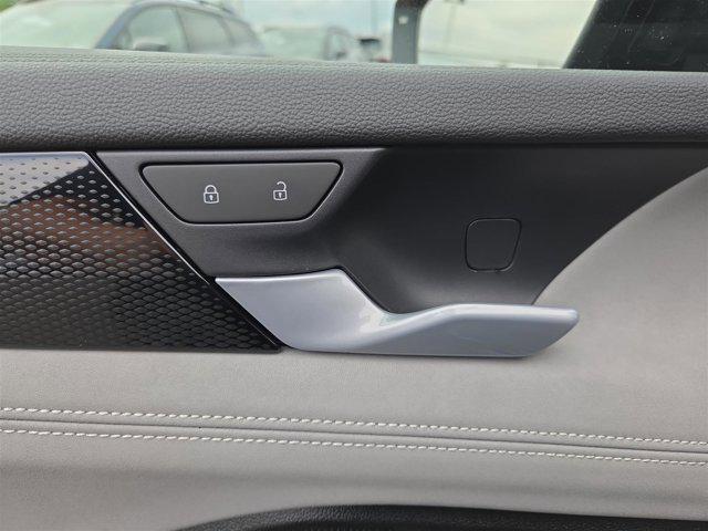Photo of 2025 Deep Black Pearl Volkswagen Tiguan