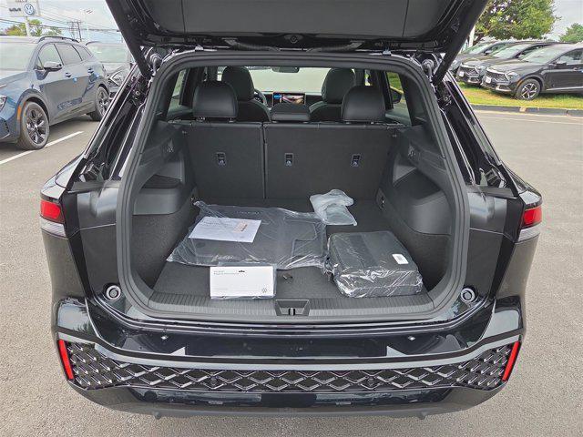 Photo of 2025 Deep Black Pearl Volkswagen Tiguan