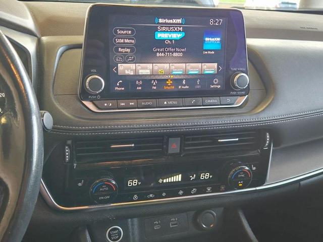 Photo of 2022 Super Black Nissan Rogue