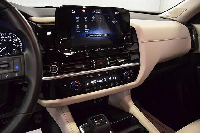 Photo of 2023 Obsidian Green Nissan Pathfinder