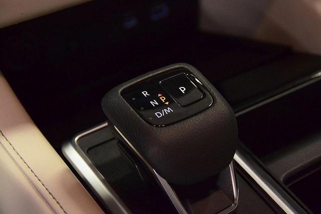 Photo of 2023 Obsidian Green Nissan Pathfinder