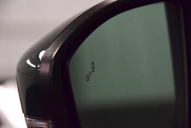 Photo of 2023 Obsidian Green Nissan Pathfinder