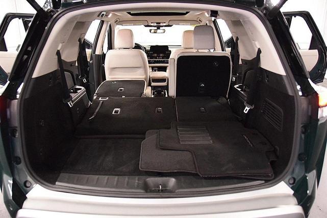 Photo of 2023 Obsidian Green Nissan Pathfinder
