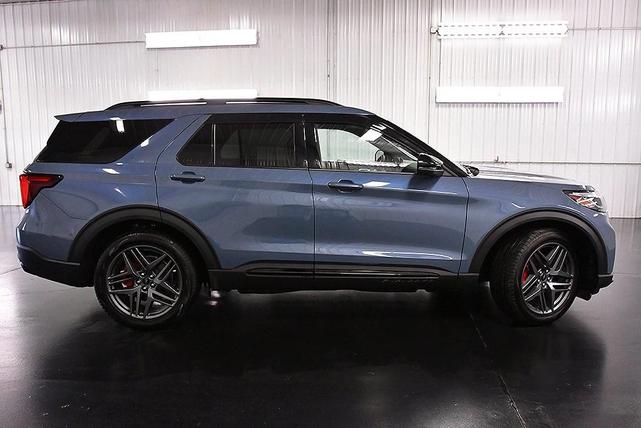 Photo of 2025 Vapor Blue Metallic Ford Explorer