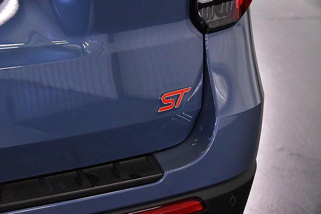 Photo of 2025 Vapor Blue Metallic Ford Explorer