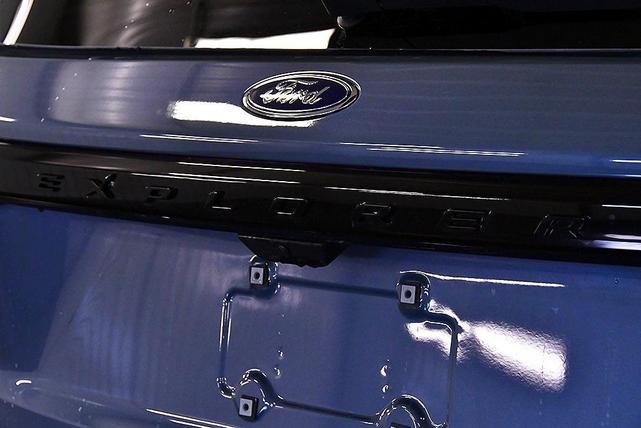 Photo of 2025 Vapor Blue Metallic Ford Explorer