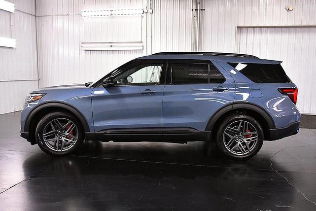 Photo of 2025 Vapor Blue Metallic Ford Explorer