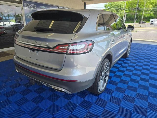 Photo of 2022 Radiance Metallic Lincoln Nautilus