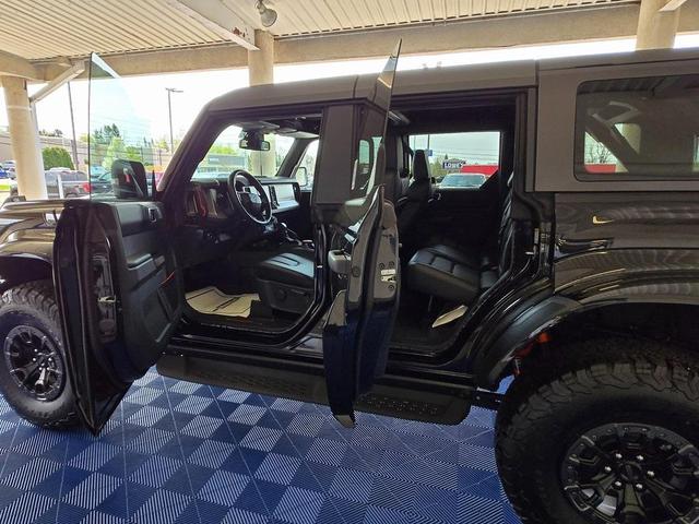 Photo of 2024 Shadow Black Ford Bronco