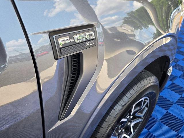 Photo of 2022 Carbonized Gray Metallic Ford F-150