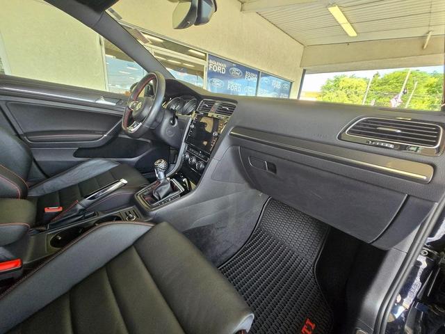 Photo of 2018 Deep Black Pearl Effect Volkswagen Golf GTI