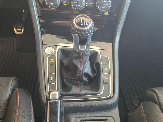Photo of 2018 Deep Black Pearl Effect Volkswagen Golf GTI