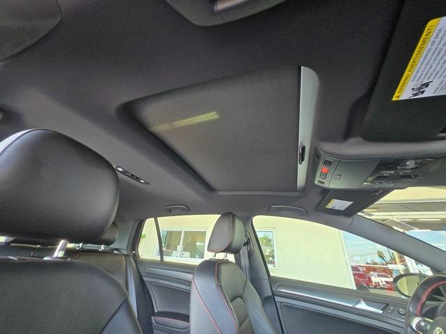 Photo of 2018 Deep Black Pearl Effect Volkswagen Golf GTI