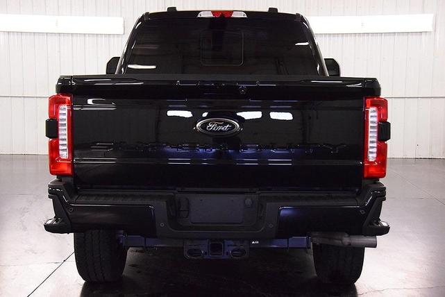 Photo of 2024 Agate Black Metallic Ford F-250