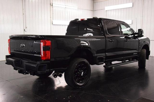 Photo of 2024 Agate Black Metallic Ford F-250