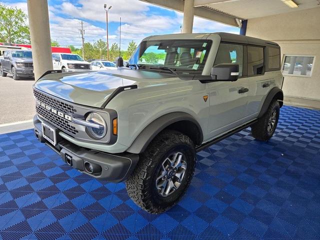 Photo of 2023 Cactus Green / Gray Ford Bronco