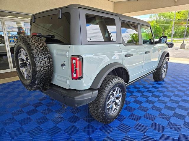 Photo of 2023 Cactus Green / Gray Ford Bronco