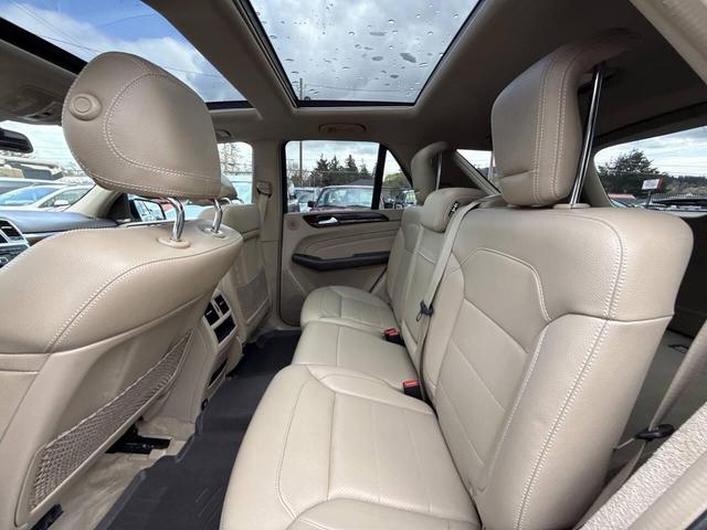 Photo of 2014 Black Mercedes-Benz M-Class