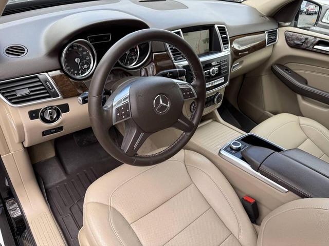 Photo of 2014 Black Mercedes-Benz M-Class