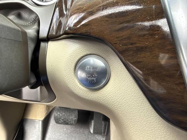 Photo of 2014 Black Mercedes-Benz M-Class