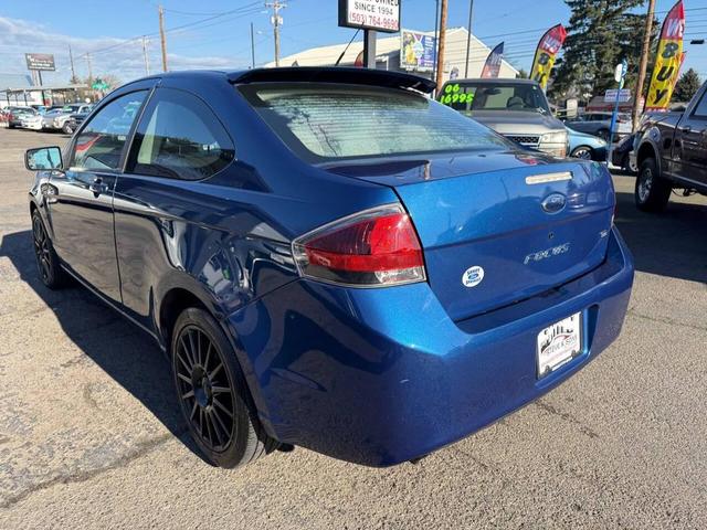 Photo of 2009 Vista Blue Clearcoat Metallic Ford Focus
