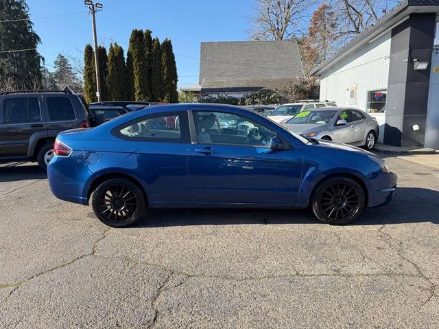 Photo of 2009 Vista Blue Clearcoat Metallic Ford Focus