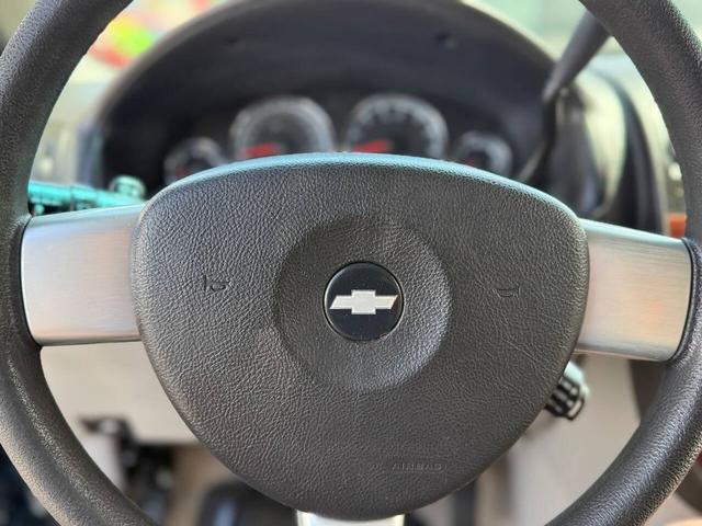 Photo of 2006 Blue Chevrolet Uplander