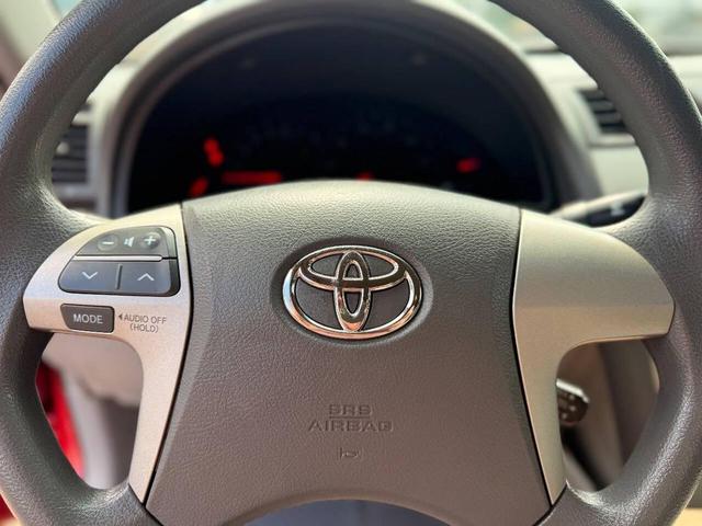 Photo of 2006 Burgundy Toyota Camry