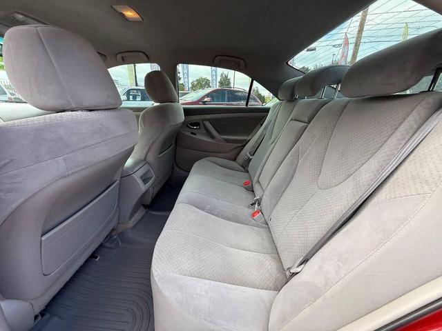 Photo of 2006 Burgundy Toyota Camry