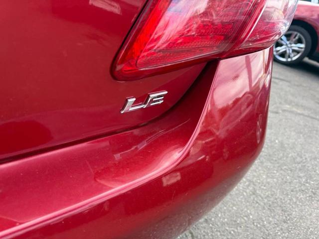 Photo of 2006 Burgundy Toyota Camry