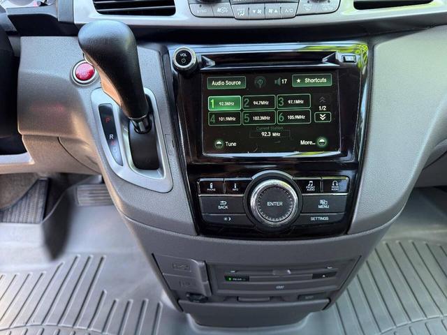 Photo of 2016 Lunar Silver Metallic Honda Odyssey