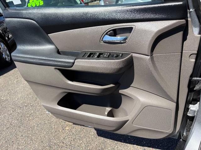 Photo of 2016 Lunar Silver Metallic Honda Odyssey