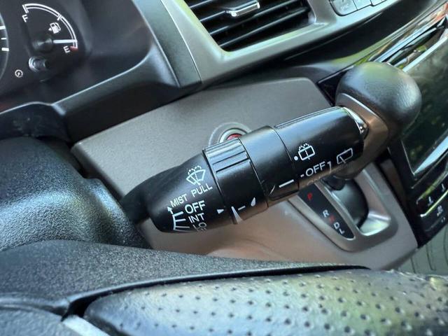 Photo of 2016 Lunar Silver Metallic Honda Odyssey
