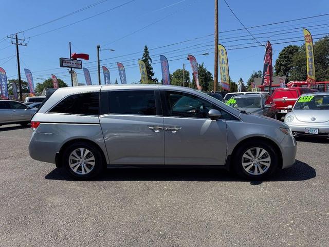 Photo of 2016 Lunar Silver Metallic Honda Odyssey