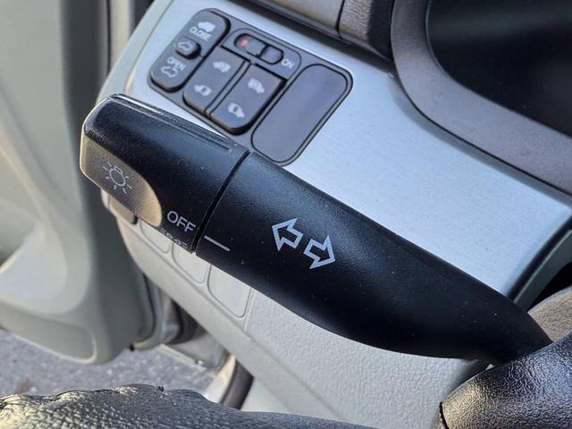 Photo of 2008 Silver Pearl Metallic Honda Odyssey