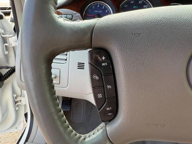 Photo of 2008 White Diamond Tricoat Buick Lucerne