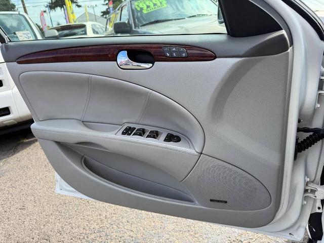 Photo of 2008 White Diamond Tricoat Buick Lucerne