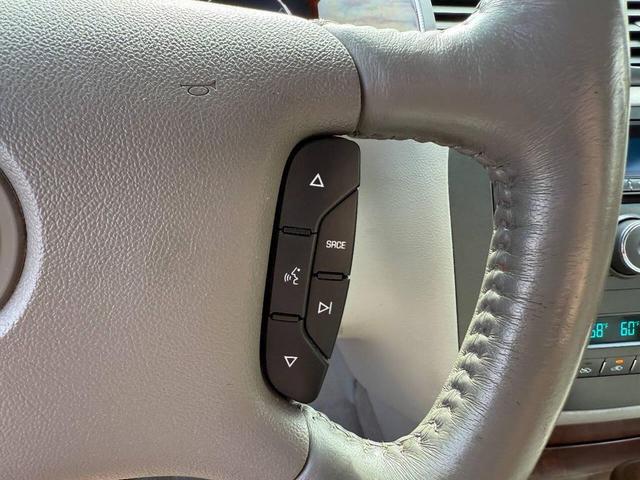 Photo of 2008 White Diamond Tricoat Buick Lucerne