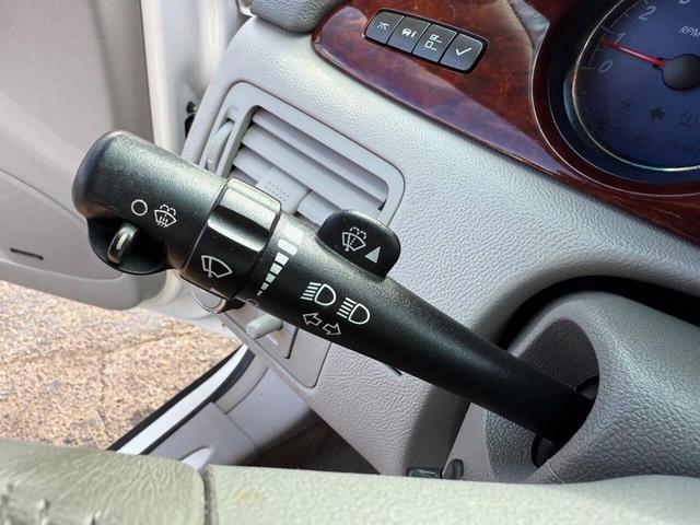 Photo of 2008 White Diamond Tricoat Buick Lucerne