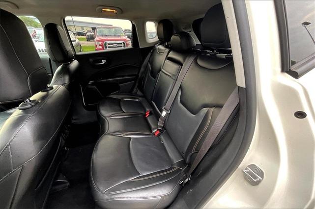Photo of 2019 White Clearcoat Jeep Compass