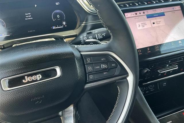 Photo of 2023 Bright White Clearcoat Jeep Grand Cherokee L